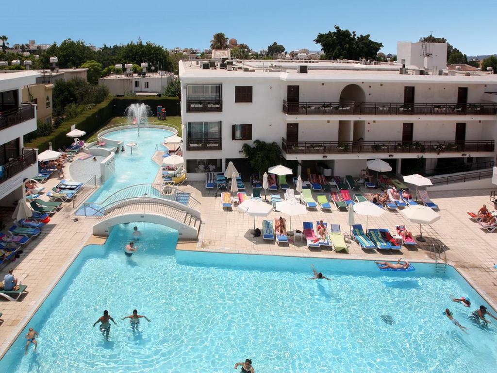 Sofianna Hotel Apartments Paphos Exterior foto