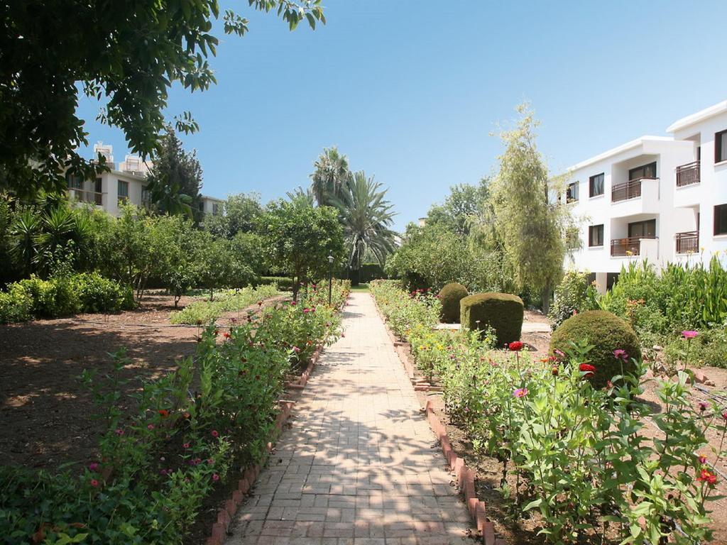 Sofianna Hotel Apartments Paphos Exterior foto